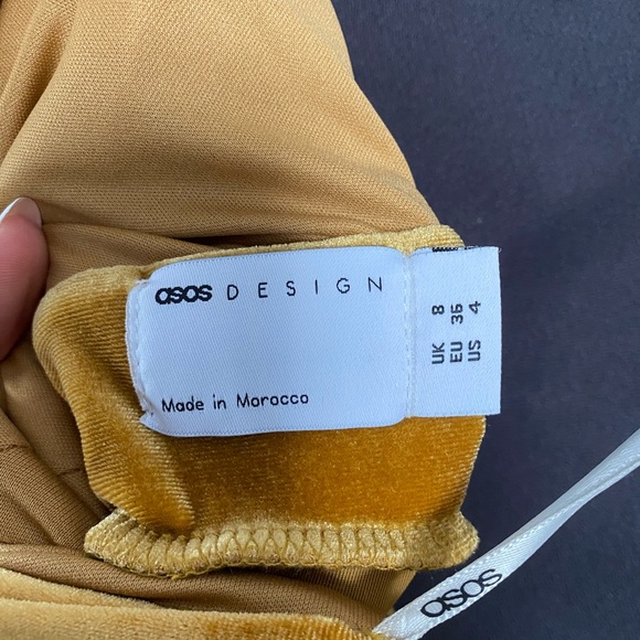 Gold velvet dress - Picture 4 of 6